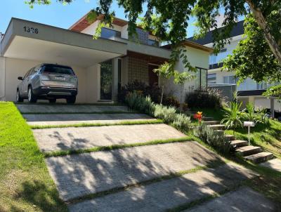 Casa em Condomnio para Locao, em Jacare, bairro Condomnio Residencial Mirante do Vale, 4 dormitrios, 2 banheiros, 4 sutes, 2 vagas